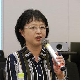 桔川純子委員