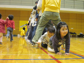 ↑親子でエンジョイスポーツよりかわいい1コマ