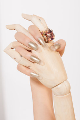 Foto: Markus Thiel Nail - make-up bloos Make-up & Hair Academy
