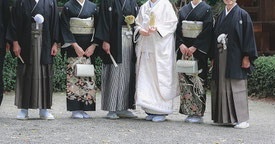 和装ロケーション家族そろって集合写真