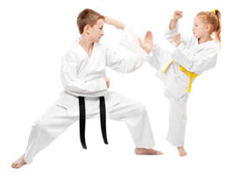 Karate dō una disciplina che è sport ed educazione. Per crescere nel corpo e nella mente. Per la sicurezza e l'autocontrollo. Psicomotricità e disciplina 