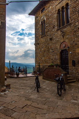 Casale Marittimo: Centro Storico