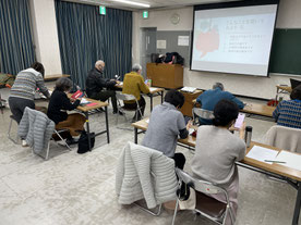 ChatGPT体験講座の様子　四日市市のNPO法人、愛マムズIT倶楽部のＩＴ講座