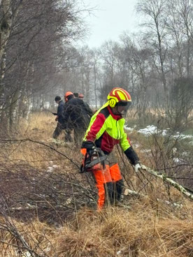 Arbeiten mit Schutzkleidung