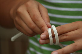 zaplatanie sznurkiem