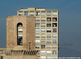 Marseille,Vieux,port,église,saint,Laurent,immeuble,moderne,fenêtres