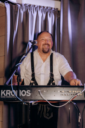 Partyband, Stimmungsband , Oktoberfest, Volksfest, Faschingsball, Partyband aus Bayern, Stimmungsband aus Bayern, Partyband aus Niederbayern, Stimmungsband aus Niederbayern 