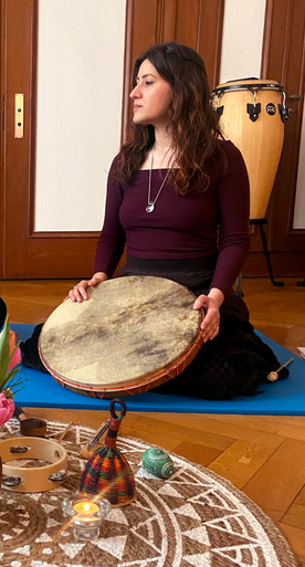 Experimentelles spielen mit Musikinstrumenten