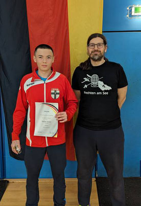Bild von Theodor Zwicker und Trainer Kai Hollstein vom Fechtclub Konstanz