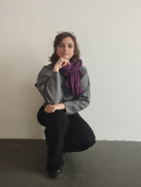 signora che sorride