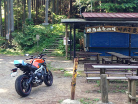 和田峠 ここまでの道は狭く厳しい 大型バイクは不向き