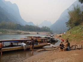 Mong-Ngoi-Neua-rivier-bergen-boot-Laos