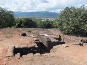 Dien-Bien-Phu-bunker-loopgraaf-slagveld-Vietminh-Fransen-Castries-Vietnam