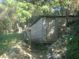 Sierra-Maestra-nationaal-park-jungle-hut-stro-Fidel-Castro-hoofdkwartier