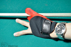 カーリーのグローブ（試作品）