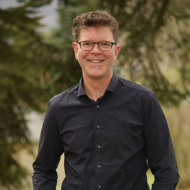 Portrait Tobias Kamer