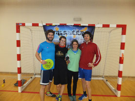 Die Münchner crew beim Frisbeer Cup. v.l.n.r.: Daniel Weinbuch, Anne Maier, Sophie Wolf, Toby Künzel