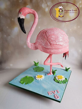 3D taart, Flamingo taart, Flamingo taart eindhoven, 3D taart Eindhoven, verjaardagstaart eindhoven, themataarten eindhoven, persoonlijke taarten eindhoven, verjaardagstaarten eindhoven, fondant taarten eindhoven, taart bestellen eindhoven, taart en dolci 