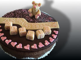 Runde Torte mit Bär