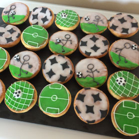 Amerikaner mit Fußballdeko
