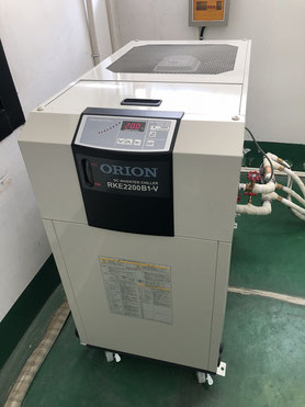 冷水機 (空冷式チラー)
