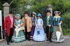 Gruppenfoto am Eingang