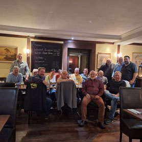 Gruppenbild beim Griechen