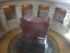 Parijs-graf-Napoleon-keizer-Frankrijk-Invalides