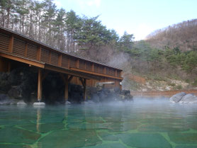 Kusatsu-onsen-zwembad-heet-water-Japan
