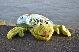 Antje Hansens Handpuppe: Schildkröte Hein