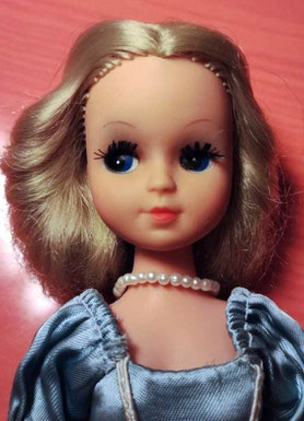 Close Up picture of My Fair Lady Fleur from my friend Barbara de Bruin. It is her childhood doll and has the Aerobic facemold.