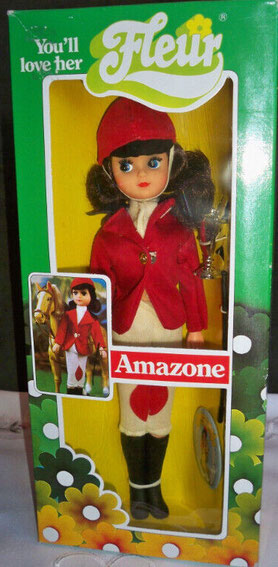 Next variant of Amazone Fleur in the bigger box with accessories. Doll has the Colourstar facemold with dramatic lashes. Photo from Worthpoint.