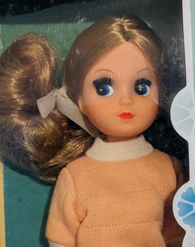 Close Up of NRFB College Fleur from Worthpoint.