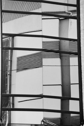 „Reflektion im Übergang zur Imagination“ | minimal-Architektur | 2001 | Hybridfotografie