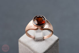 Vintage Ring mit facettiertem Granat Solitär, 925 Silber mit 18k Rosegold plattiert, Granat rotbraun, Cocktailring, mishmish Unikatschmuck, Ring Rotgold, Vintage Ring, 20er Jahre Schmuck, München, nachhaltiger Schmuck, refurbished