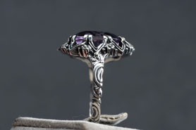 60er Jahre Ring mit Amethyst Cabochon, 835 Silber satiniert und neu mit 999 Feinsilber plattiert, Ringgröße 56, mishmish, Vintage Ring, München 