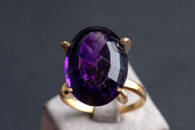 60er Jahre Vintage Ring Amethyst, facettiert, violett, lila, Solitaire Ring, Silber mit Gelbgold plattiert, Stein oval, mishmish