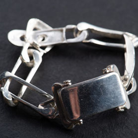 Gliederarmband Silber mit Gürtelschließe, Gürtelverschluß, Vintage Schmuck, Gürtelarmband, Silber, fairer Schmuck, nachhaltiger Schmuck, Unikatschmuck, Schmuck aus Deutschland, Armband Silber 60er Jahre, mishmish Schmuck, shop local