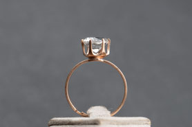 Vintage Ring Bergkristall, Verlobungsring, 60er Jahre Ring, Solitär Ring, Solitaire, mishmish Unikatschmuck, Vintage Ring, Rotgold, Vintage Schmuck, nachhaltiger Schmuck, sustainable jewelry, Schmuck aus Deutschland, Ring Silber