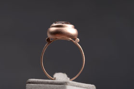 Ring Bergkristall Silber, Ring Bergkristall Rosegold, Verlobungsring Roségold, Vintage Ring Rotgold, mishmish Unikatschmuck, Ring Rotgold, Vintage Ring, Rotgold, Schmuck lokal München, Vintage Schmuck, nachhaltiger Schmuck, Schmuck aus Deutschland