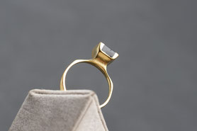60er Jahre Ring, Onyx, Gelbgold, Silberschmiedearbeit, Frau Geschenk, silber, Vintage Schmuck, fairer Schmuck, nachhaltiger Schmuck, Unikatschmuck, Schmuck aus Deutschland, mishmish Schmuck