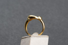 Vintage Ring Gürtelschnalle, Foulardring, 925 Silber mit Gelbgold plattiert, Vintage Schmuck, fairer Schmuck, nachhaltiger Schmuck, Unikatschmuck, Schmuck aus Deutschland, mishmish Schmuck, Geschenk Frau, aus alt mach neu Schmuck, shop local