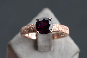 Vintage Ring mit Amethyst, 925 Silber, mit 18k Roségold plattiert (20 Milliém), Ringgröße 54, Solitär Ring, lila Stein, violett