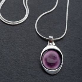 Fuchsschwanzkette, 40cm, Anhänger Emaille, lila, 70er Jahre, minimalistisch, Modernist Anhänger, Vintage Kette Disco, nachhaltiger Schmuck, Vintage Schmuck, individueller Schmuck Silber, Unikatschmuck, Schmuck lokal München