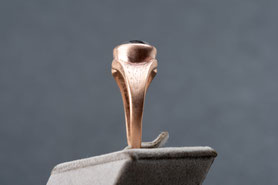 Vintage Ring mit facettiertem Granat Solitär, 925 Silber mit 18k Rosegold plattiert, Granat rotbraun, Cocktailring, mishmish Unikatschmuck, Ring Rotgold, Vintage Ring, 20er Jahre Schmuck, München, nachhaltiger Schmuck, refurbished
