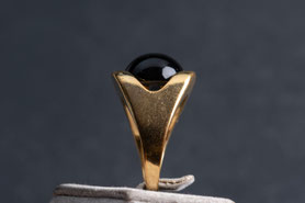 Vintage Ring Onyx, Gelbgold, Cocktailring, silber, Vintage Schmuck, fairer Schmuck, nachhaltiger Schmuck, Unikatschmuck, Schmuck aus Deutschland, mishmish Schmuck, Geschenk Frau, aus alt mach neu Schmuck, shop local
