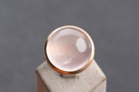 Ring Rosenquarz, nude, Roségold, mishmish Unikatschmuck, Vintage Ring, Rotgold, Schmuck aus Deutschland, Ring Silber, Cabochon, Rosenquarz Schmuck, großer Ring, Cocktailring Rosenquarz