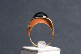 Vintage Ring Onyx, Gelbgold, Cocktailring, silber, Vintage Schmuck, fairer Schmuck, nachhaltiger Schmuck, Unikatschmuck, Schmuck aus Deutschland, mishmish Schmuck, Geschenk Frau, aus alt mach neu Schmuck, shop local