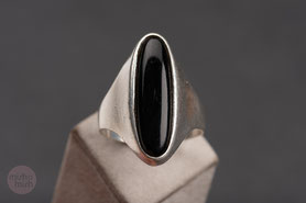 60er Jahre Ring mit einem großen, ovalem Onyx Cabochon, Statement ring, 925 Silber neu mit 999 Feinsilber plattiert, Ringgröße 62, Vintage ring, Einzelstück, mishmish 