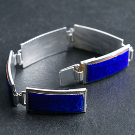 60er Jahre Armband mit blauem Emaille, Silber neu plattiert mit 999 Feinsilber, Silberschmiedearbeit, individueller Schmuck, Unikate, Einzelstück, Schmuck aus München, fairer Schmuck, nachhaltiger Schmuck, mishmish Unikatschmuck
